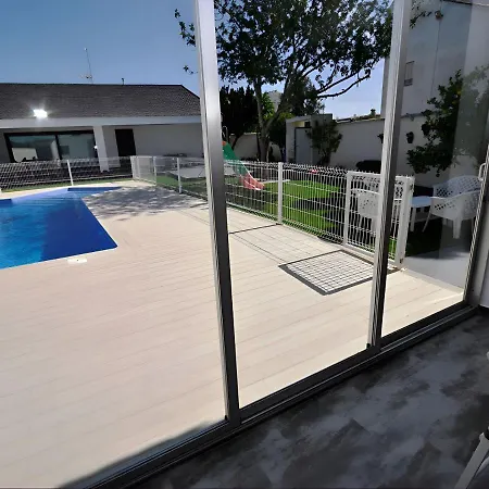 Holiday home Chalet Piscina Compartida Solo Familia Parejas Xxv Conil De La Frontera