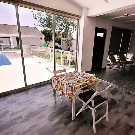 Chalet Piscina Compartida Solo Familia Parejas Xxv *